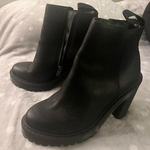Dr. Martens Women's Magdalena Ankle Bootie